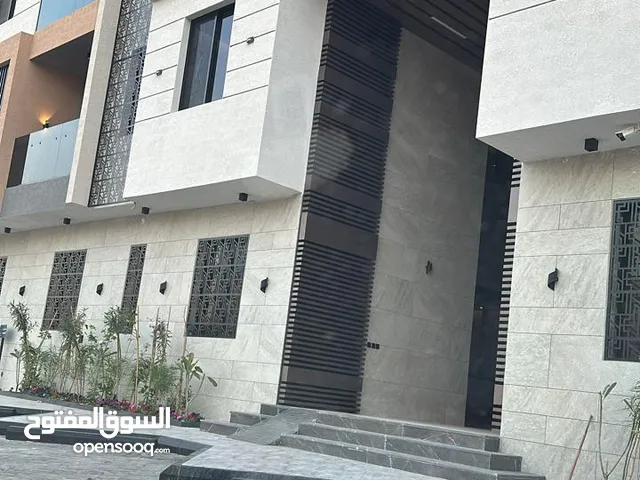 250 m2 3 Bedrooms Apartments for Rent in Al Riyadh Qurtubah