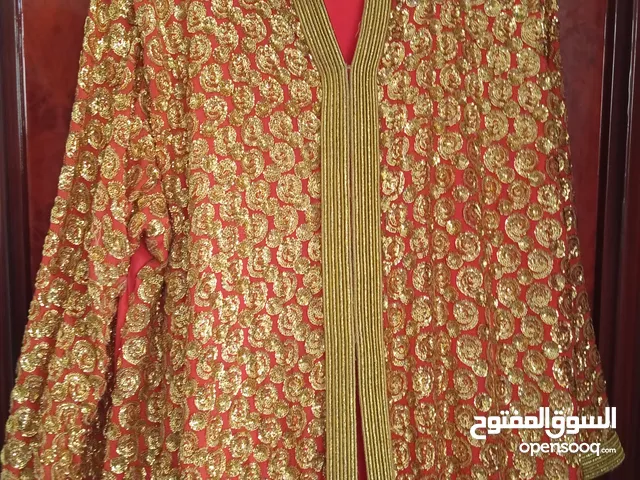 جلابيات و دراعات بألوان ومقاسات مختلفة