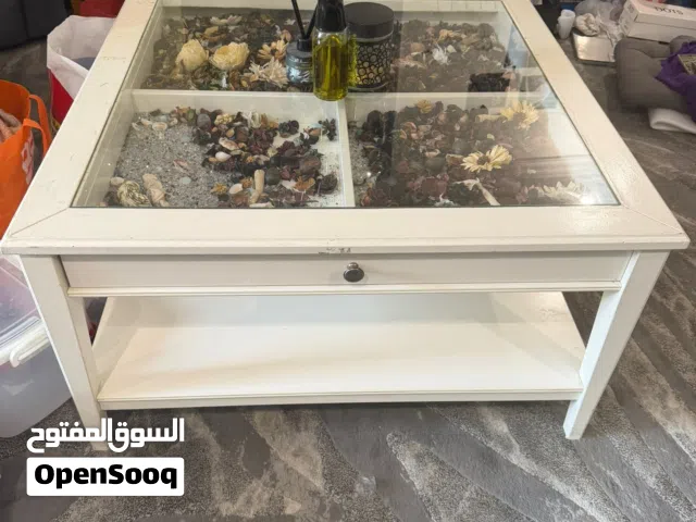 طاولة ريسيبشن و تسريحة و ستاز