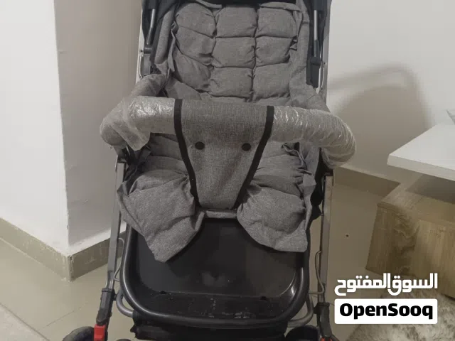 مستلزمات بيبي استعمال خفيف جدا سعر الشراء يتجاوز ال 200دينار اردني