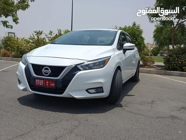 Sedan Nissan in Muscat