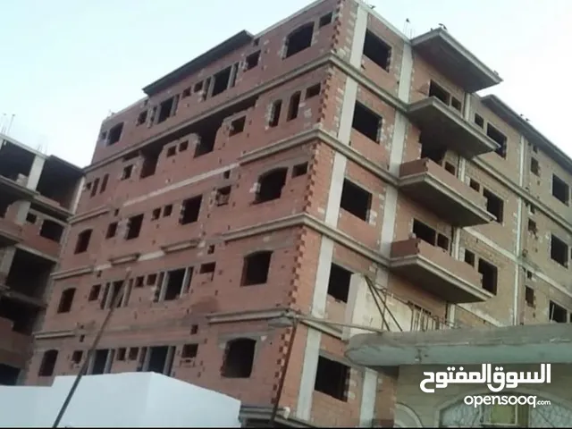  Building for Sale in Aden Shaykh Uthman