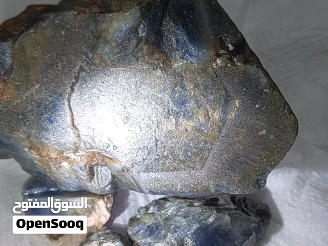 احجار كريمة (رفر سفير ازرق)