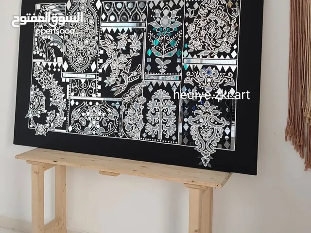 اللوحات الزخرفية الحديثة واللوحات البارزة وفن الليبان