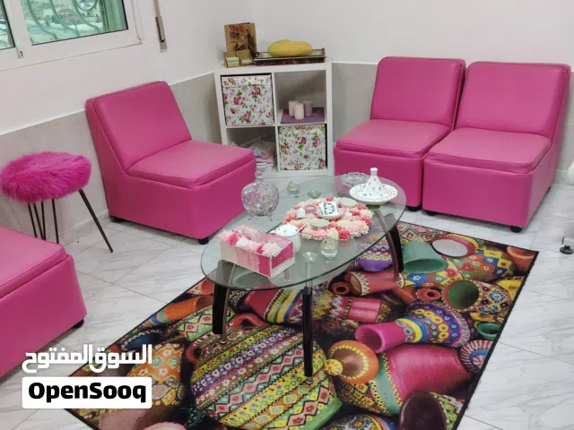 أثاث وأجهزة صالون سيدات – مستعمل استعمال خفيف جداً