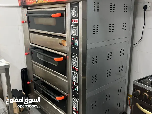 فرن يعمل بالغاز 3 أبواب Grill oven with 3 doors