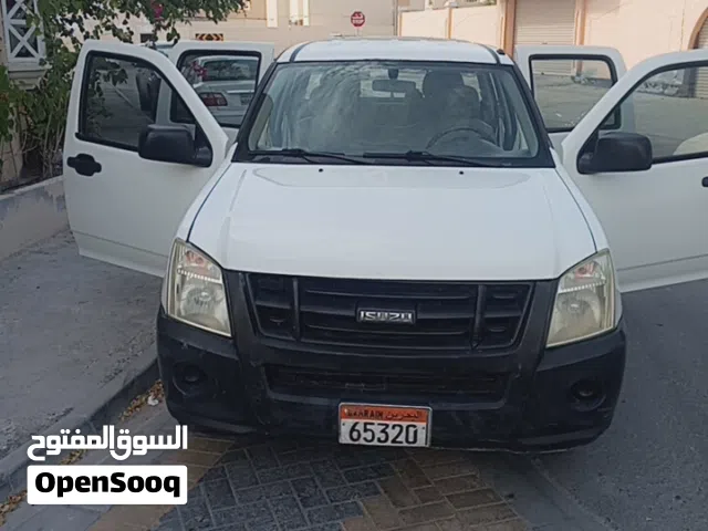 2009 ايسوزو D-ماكس Standard