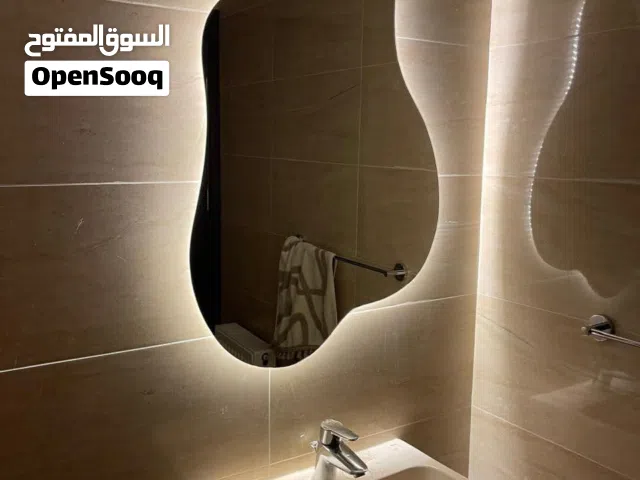 مرايا مضاءه وسيكوريت