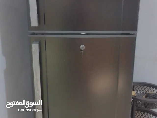 ثلاجه جينرال ديلوكس شبه لجديد نظيفه وموفرة