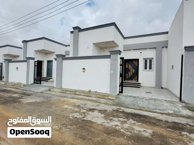 125 m2 3 Bedrooms Townhouse for Sale in Tripoli Ain Zara