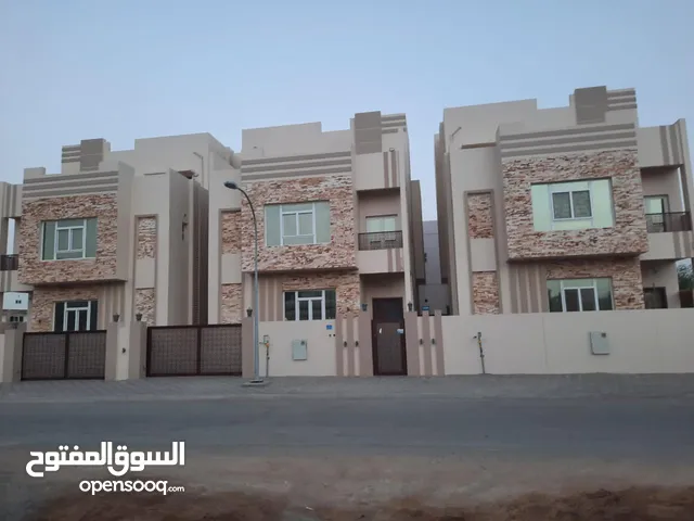 very good quality and perfect location villa for sale in al heil north