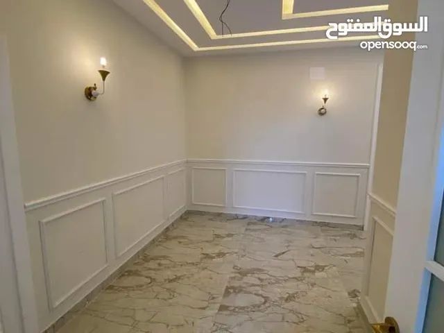 150 m2 5 Bedrooms Apartments for Sale in Tripoli Zawiyat Al Dahmani