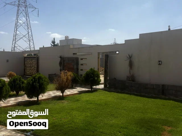 150 m2 4 Bedrooms Townhouse for Sale in Tripoli Ain Zara