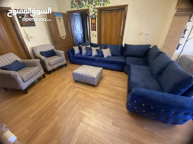 طقم كورنر منجد جديد لم يستعمل بعد التنجيد للبيع سعر مغري قابل للتفاوض