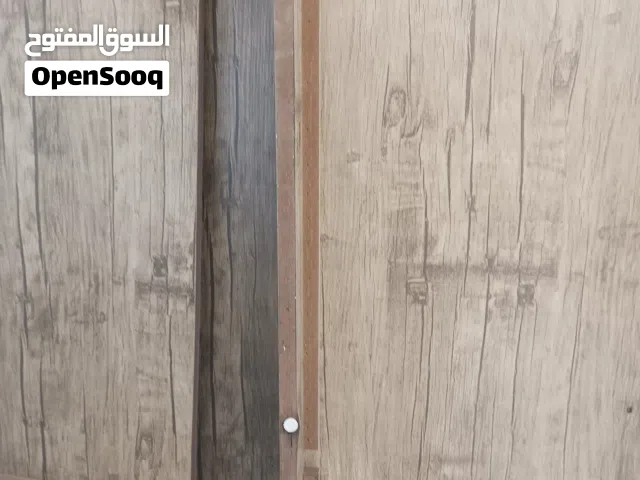 خزانة طابق واحد للبيع