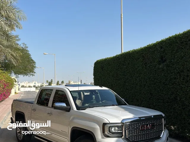 Used GMC Sierra in Northern Governorate