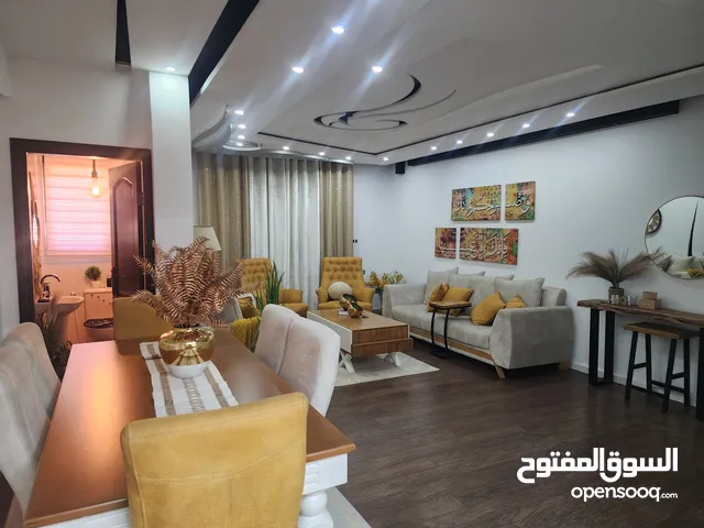 شقة مميزة للبيع مع الأثاث