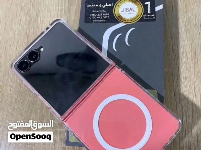 Samsung Galaxy Z Flip 7  256 ضمان الوكالة  • حالة الجهاز نظيف مية بالمية 100%   • مستعمل شهرين فقط