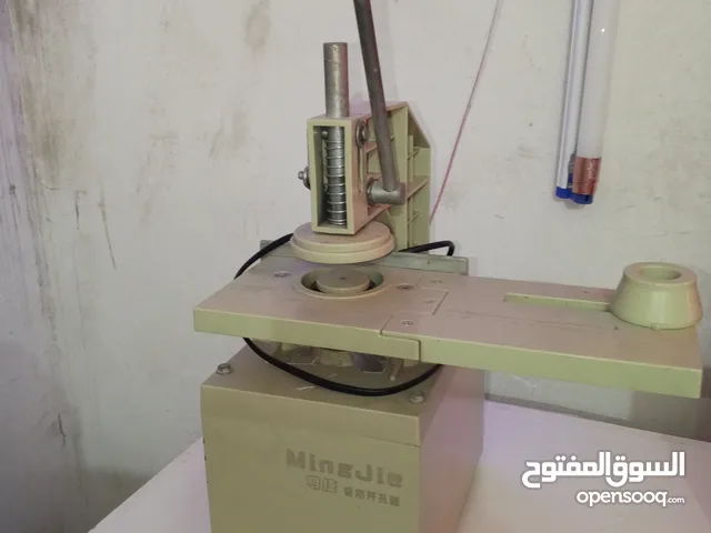 للبيع ماكينة فتح حلقات برادي ب70