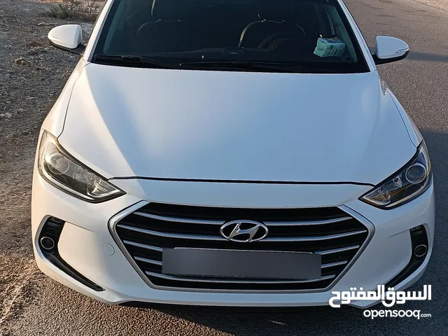 هونداي AD2018 للبيع بسعر مغري أقل سعر في السوق لسرعه البيع بسبب الهجره