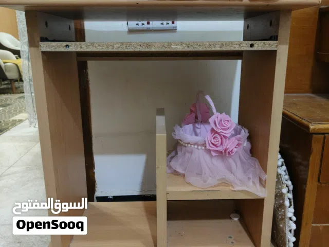 ميز حاسبة خشب