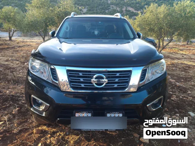 2016, نيسان, نافارا, LE