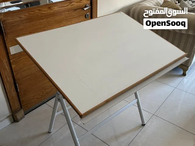 مرسم مستعمل خشب للرسم او مرسم هندسي