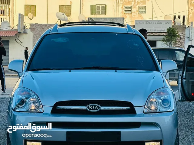 Used Kia Carens in Tripoli