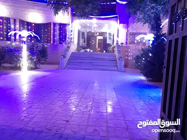 229 m2 More than 6 bedrooms Villa for Sale in Mafraq Al-Hay Al-Janoubi