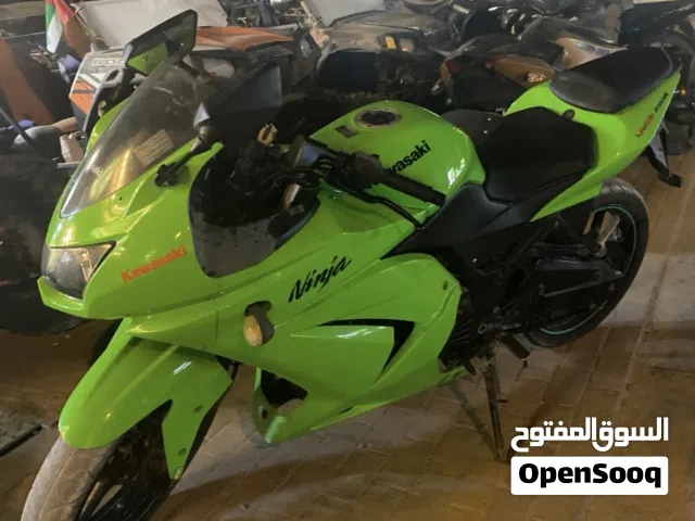 للبيع كاوازاكي موديل 2011 ب 10 الاف درهم للاست