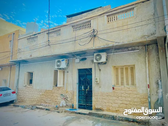 144 m2 4 Bedrooms Townhouse for Sale in Tripoli Al-Hadaba'tool Rd