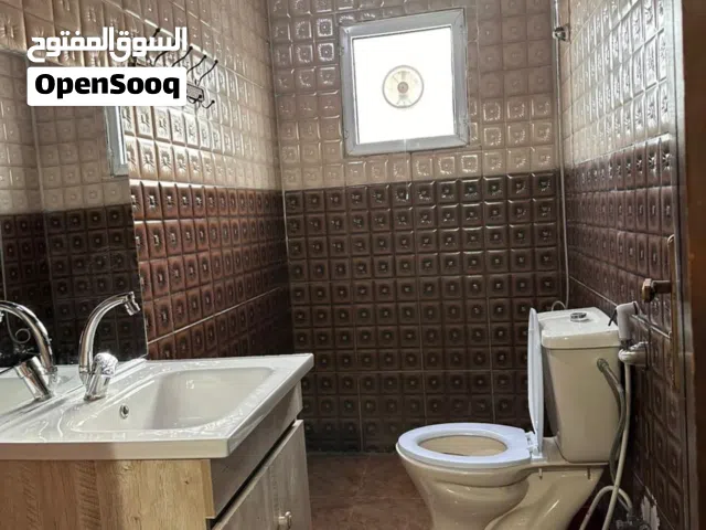 شقة طابق ثاني للايجار مميزة لم تسكن بعد