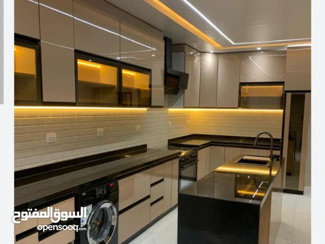 مطلوب شريك ممول لفتح منجرة ومعرض مفروشات في طرابلس