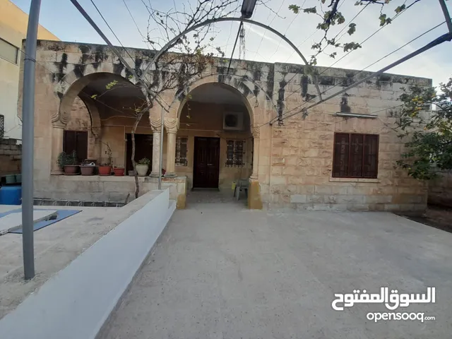 170 m2 4 Bedrooms Townhouse for Sale in Irbid Al Barha