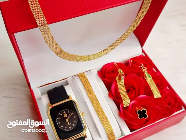 بكج هدايا نسائي   مع العلبه مطابق للصور