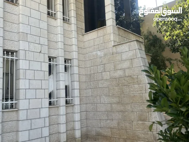 فيلا في سيريس جنين