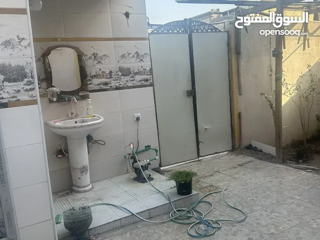 200 m2 3 Bedrooms Townhouse for Sale in Basra Abu Al-Khaseeb