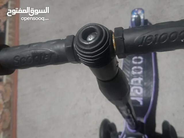 سكوتر هوائي ضوء عند مشي في العجلات الاماميه