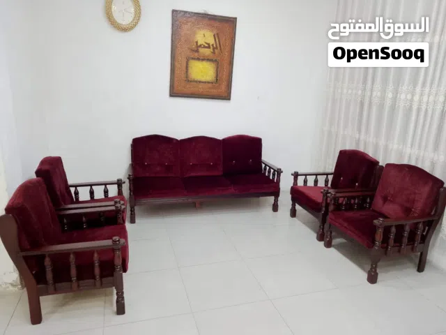 طقم كنب للبيع السعر قابل للتفواض