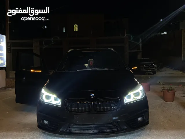 BMW 218d Twin Turbo مميزة، اقتصادية (سولار) ، عائلية 7 ركاب، اعلى فئة