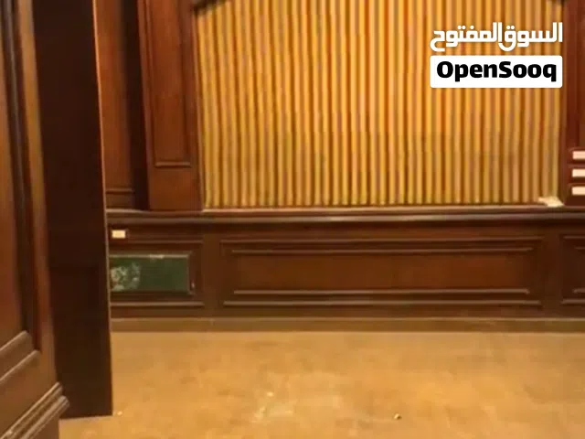 دور أرضي بمدخل خاص بالقرب من البطل 5 غرف