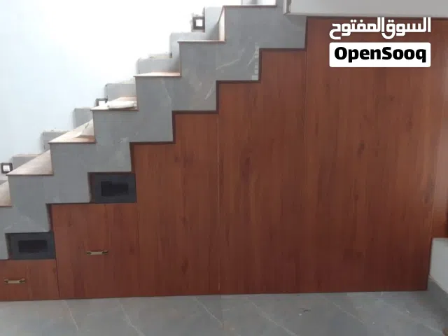 فني نجار فك وتركيب الاثاث بالدمام والخبر لدينا معلم تركيب كولاين الابواب المنزليه بالدمام