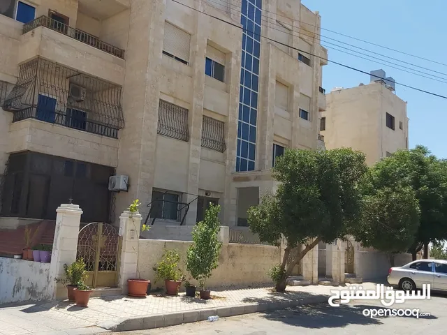 شقة 138م طابق ثالث بإطلالة رائعة قرب دفاع مدني البيادر للبيع من المالك