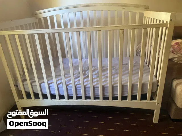 سرير أطفال مع الفرشة ...