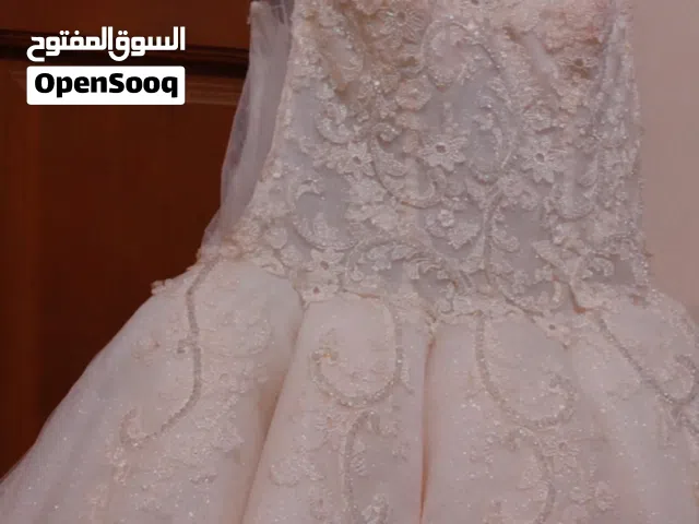 فستان زفاف