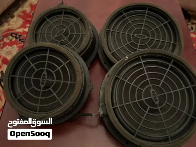 سلام عليكم سبيكرات اودي للبيع ساريه كاملة اربع سبيكرات  انضاف درجة اولا ميشكو من شيء العنوان السراج