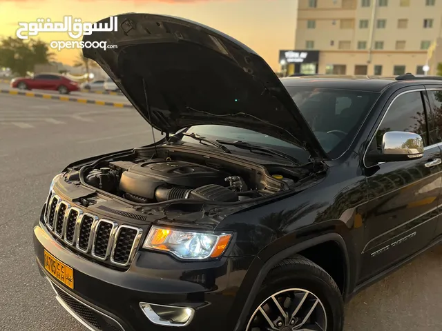 Used Jeep Grand Cherokee in Al Sharqiya