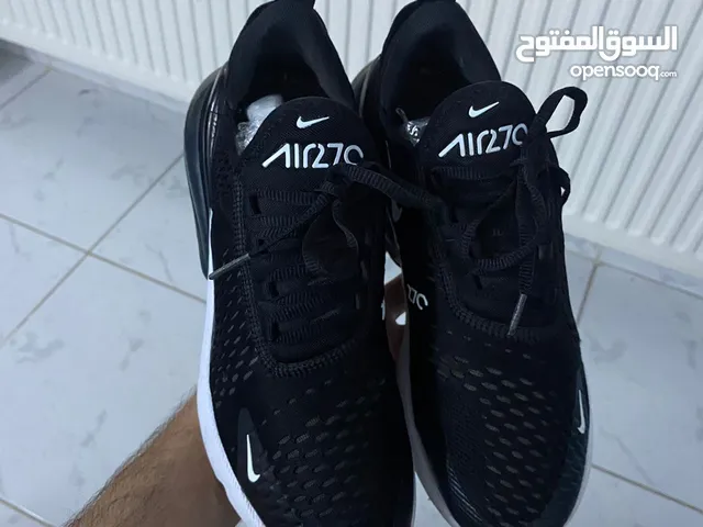 حذاء نايكي Nike Airmax270 مقاس 42 الأصلي بحال الجديد لون اسود اصدار 2021