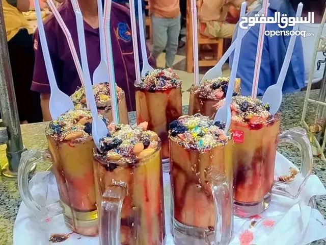 عندنا للكفتيريات وللمطاعم معلمين عصائر محروقات كباب طباخين رز من المعدوم خبره كبيره بالعمل