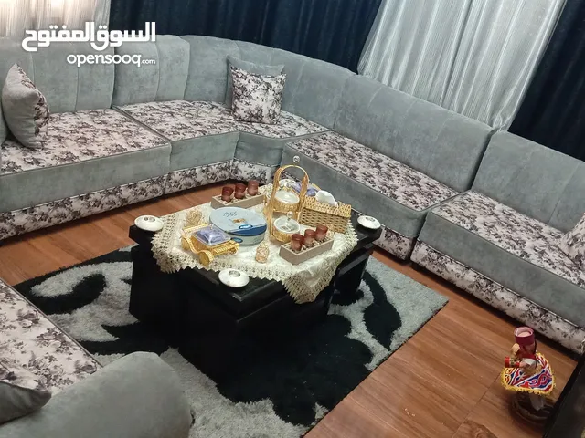 طقم كنب تفصيل بحاله الوكاله للبيع